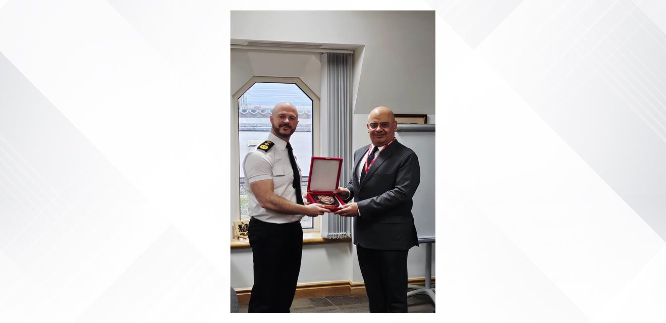 في إطار أعمال الحوار الاستراتيجي الثاني بين البلدين ... رئيس الأمن العام يبحث ومفوض شرطة مدينة لندن دعم مسارات التعاون وتبادل الخبرات الأمنية<